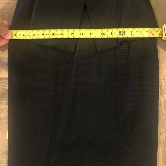 White | Black House Market - Picture 6 of 8